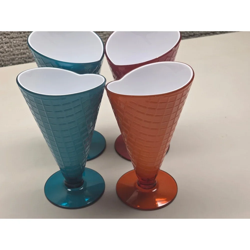 Vintage Style Waffle Cone Ice Cream Sundae Glasses Heart Rim Set of 4 Teal‎ Red